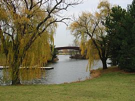 2br Lakefront Condo W/ Pool, Private Bal in Vernon Hills, IL (Photo 4 of 5)