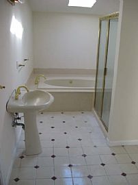 3 BR/2 BA Ardsley Park home for rent in Savannah, GA (Photo 3 of 6)