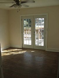 3 BR/2 BA Ardsley Park home for rent in Savannah, GA (Photo 6 of 6)