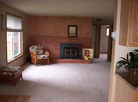 Cozy Home in Kirkland in Kirkland, WA (Photo 2 of 6)