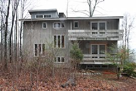 Isolated Chalet - Enjoy! in Stuart, VA