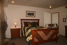 Mini Estate Fully Furnished in Truckee, CA (Photo 2 of 6)