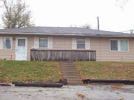 3 BEDROOM (POSSIBLE 4TH) RANCH HOUSE HAL in Grandview, MO