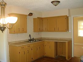 Spacious Home You'll Adore-1025 Haledale in Memphis, TN (Photo 4 of 6)