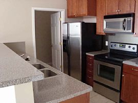 Beautiful Loft Apartment ONE MONTH FREE in Lansing, MI (Photo 5 of 5)