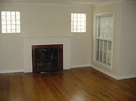 Cozy Cottage in Love Field/Oak Lawn area in Dallas, TX (Photo 2 of 5)