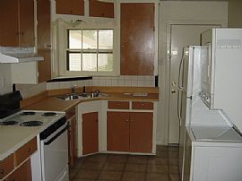 Cozy Cottage in Love Field/Oak Lawn area in Dallas, TX (Photo 3 of 5)