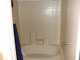 Spacious Townhouse Available Now in Yorba Linda, CA (Photo 5 of 6)