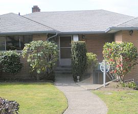 Ballard bowl 3 bed 1 bath Olympics view in Seattle, WA (Photo 2 of 4)