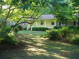 Beautiful Ranch, Hrdwd Flrs, Fireplace in Fayetteville, GA