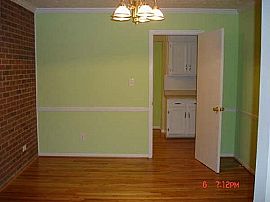 Beautiful Ranch, Hrdwd Flrs, Fireplace in Fayetteville, GA (Photo 4 of 6)