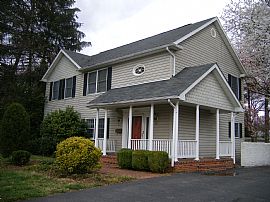 4 bedroom 3 full bath single family home in Falls Church, VA