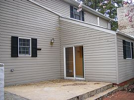 4 bedroom 3 full bath single family home in Falls Church, VA (Photo 3 of 6)