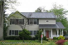 4 bedroom 3 full bath single family home in Falls Church, VA (Photo 6 of 6)