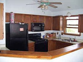 Four Bedroom Single Family Home in Denver, CO (Photo 2 of 5)