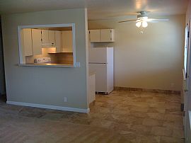 Large 1 bedroom, walking distance to bea in Burlingame, CA (Photo 1 of 5)