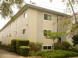 Large 1 bedroom, walking distance to bea in Burlingame, CA