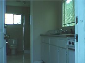 NEW LARGE SINGLE/STUDIO, BILLS INCLUDED in Bixby Knolls, CA (Photo 6 of 6)