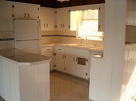 Beautiful Lake Front Home for Rent in Jonesboro, GA (Photo 2 of 6)