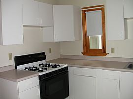 TWO BDRM. Walk to MALDEN CENTER Train in Malden, MA (Photo 4 of 6)