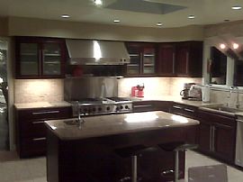 Stunning Contemporary in Estate Area in White Plains, NY (Photo 5 of 6)