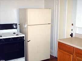 Nice 2 Bedroom Upstairs Shaker Heights. in Shaker Heights, OH (Photo 3 of 5)