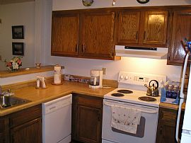 Rehoboth Beach Condo in Rehoboth Beach, DE (Photo 2 of 6)