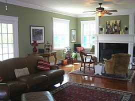 Elegantly Renovated Home in York Harbor in York, ME (Photo 4 of 6)