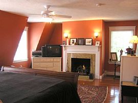 Elegantly Renovated Home in York Harbor in York, ME (Photo 5 of 6)