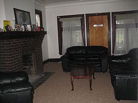 Beautiful Lower Level Flat in Detroit, MI