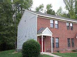 Nice Townhouse in a great location! in Raleigh, NC (Photo 4 of 6)