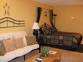 Affordable Oceanfront Studio w/Balcony in Sunny Isles Beach, FL