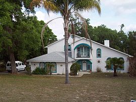 Beautiful lakeside property in Fruitland Park, FL
