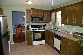 3 br/ 2.5 ba spacious home, Great School in Grayson, GA (Photo 3 of 5)