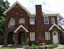 CHARMING DUPLEX FOR RENT in Dallas, TX