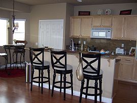 NEWER UPGRADED EASTVALE HOUSE in Corona, CA (Photo 4 of 6)