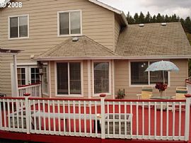 Clean and Beautiful house in Portland, OR (Photo 2 of 5)