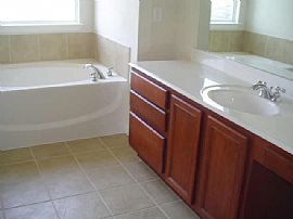 3BR Townhome for Rent in Coppell in Coppell, TX (Photo 4 of 4)