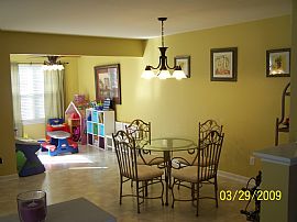 Spacious End Unit Townhouse in Durham, NC (Photo 2 of 5)