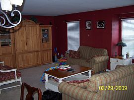 Spacious End Unit Townhouse in Durham, NC (Photo 4 of 5)