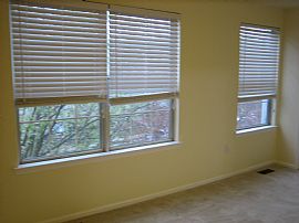 3BR/3.5Bath TH.  Available Immediately!! in Centreville, VA (Photo 1 of 6)