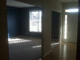 Great 4 bdr home 2 min from Camp Creek,  in Atlanta, GA (Photo 2 of 6)