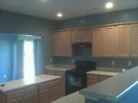 Great 4 bdr home 2 min from Camp Creek,  in Atlanta, GA (Photo 3 of 6)