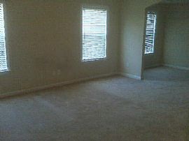 Great 4 bdr home 2 min from Camp Creek,  in Atlanta, GA (Photo 4 of 6)