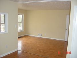 Nice 3 bedroom ranch, HW floors, family  in Decatur, GA (Photo 4 of 6)