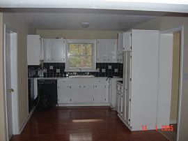 Nice 3 bedroom ranch, HW floors, family  in Decatur, GA (Photo 6 of 6)