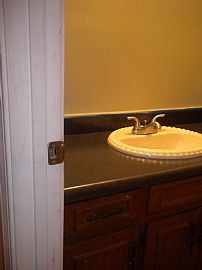 4 NICE SIZE BEDROOMS in College Park, GA (Photo 3 of 10)