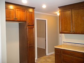 4 NICE SIZE BEDROOMS in College Park, GA (Photo 7 of 10)