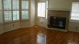 3 BR Encino Gem in Encino, CA (Photo 3 of 5)