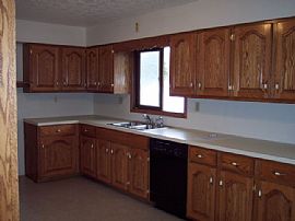 Spacious Bi-level House * Great Location in Uniontown, OH (Photo 3 of 6)